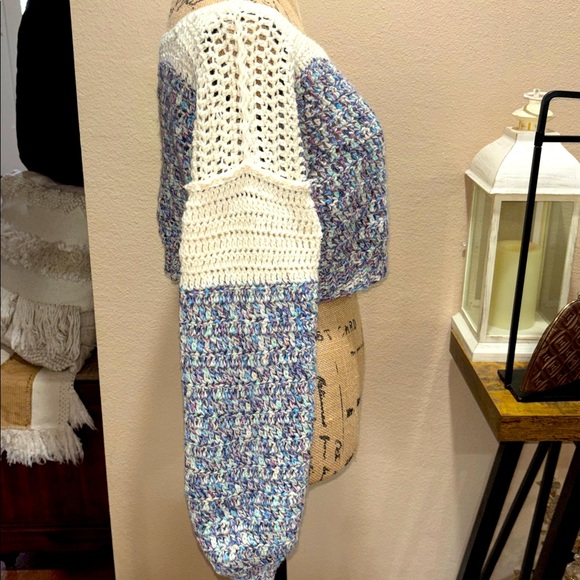 Multicolor Knit Cropped Sweater - Picture 3 of 4